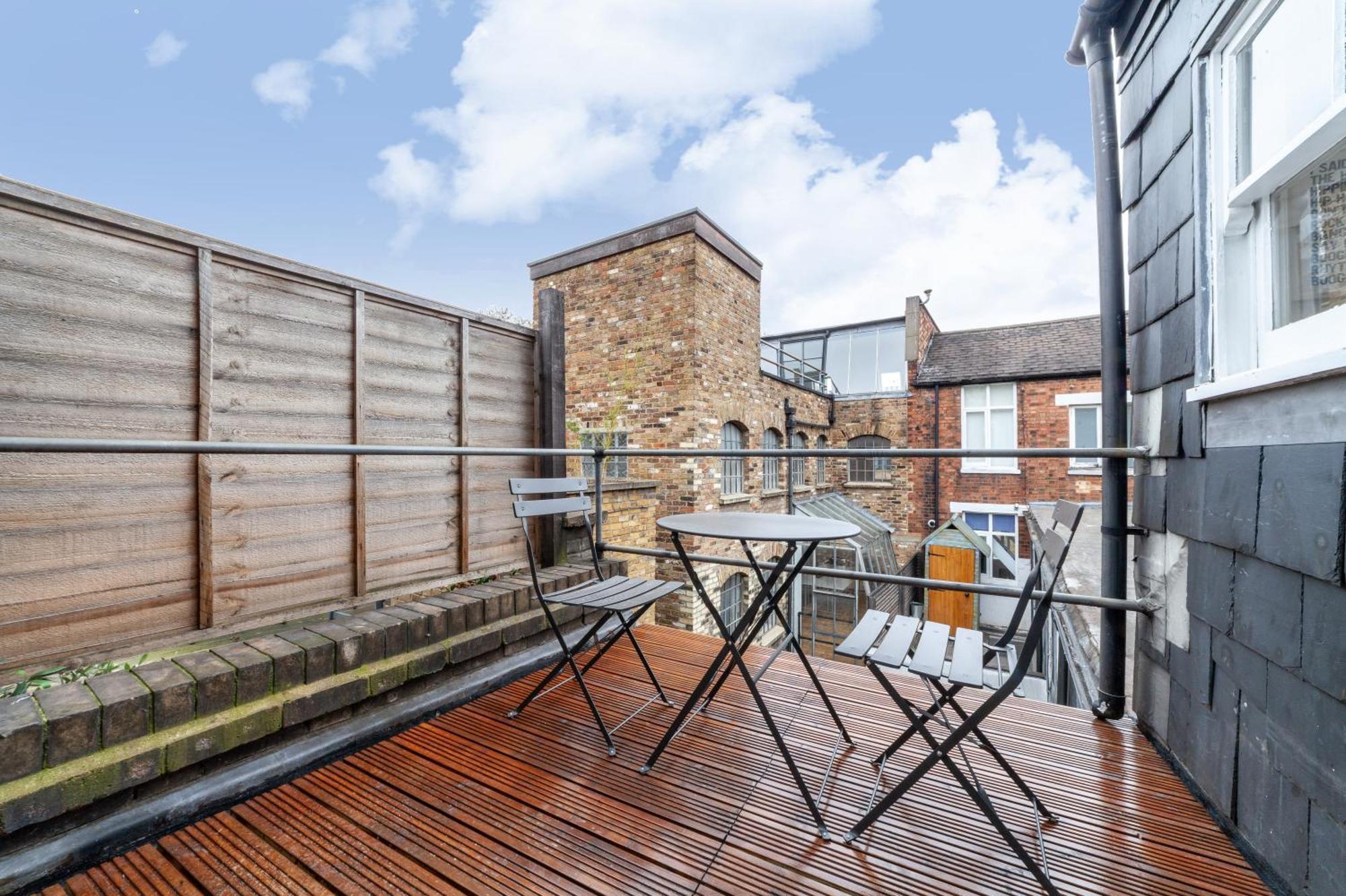Penthouse 2br Duplex With Roof Terrace In Shoreditch Apartment